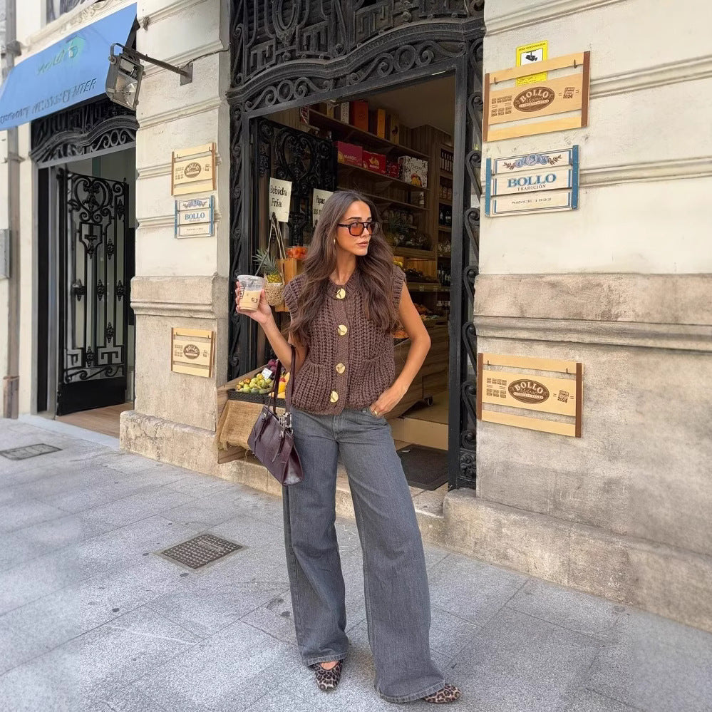 The Aspen Chunky Knit Vest | Soft Sleeveless Sweater for Layering